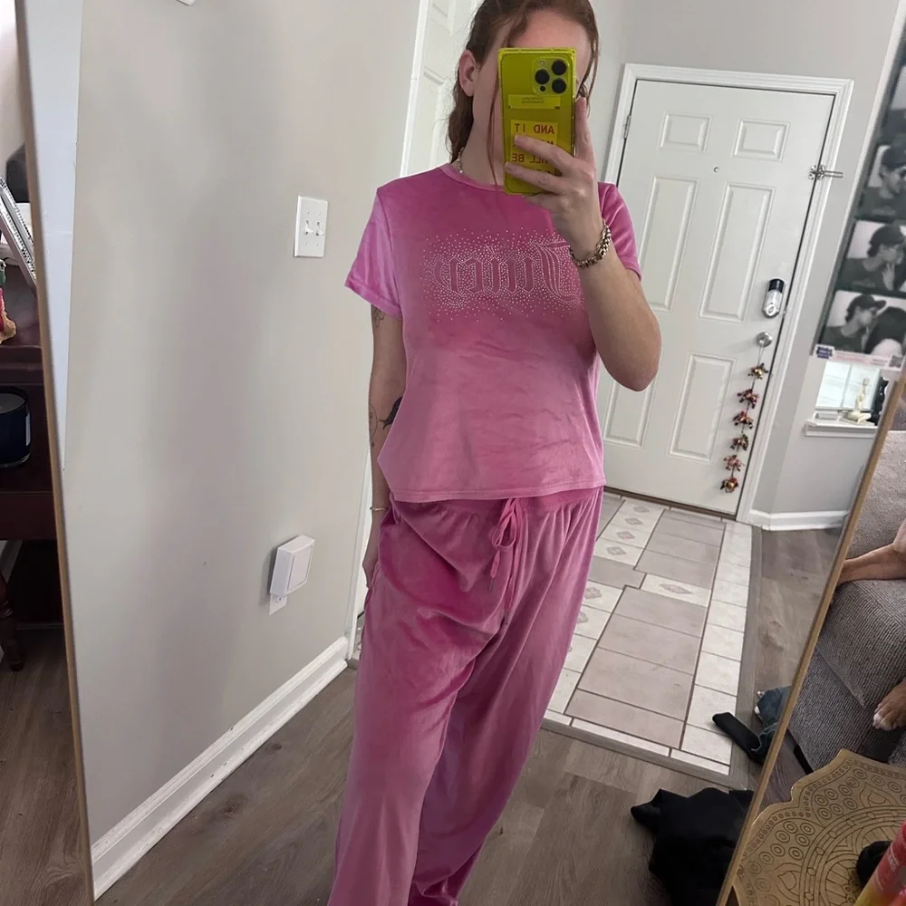 Juicy Couture Pink Velour Set - Picture 1 of 2